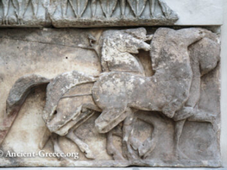 Horse sculptures of the Siphnian Treasury frieze.