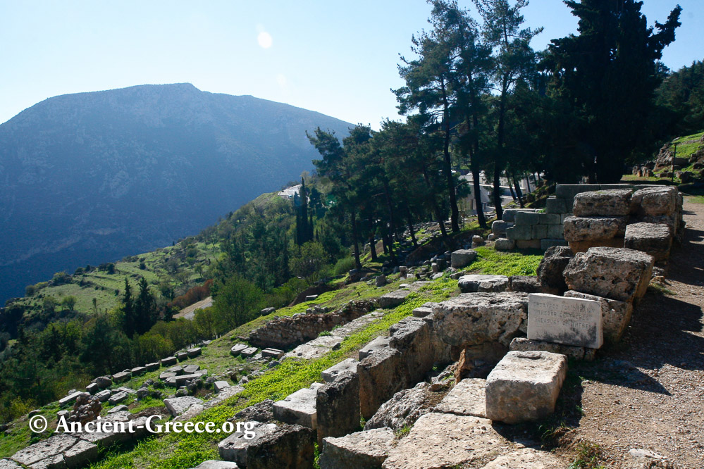 Thebes treasury ruins.