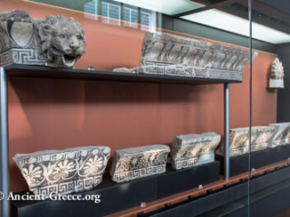 Painted clay parts of various roofs.