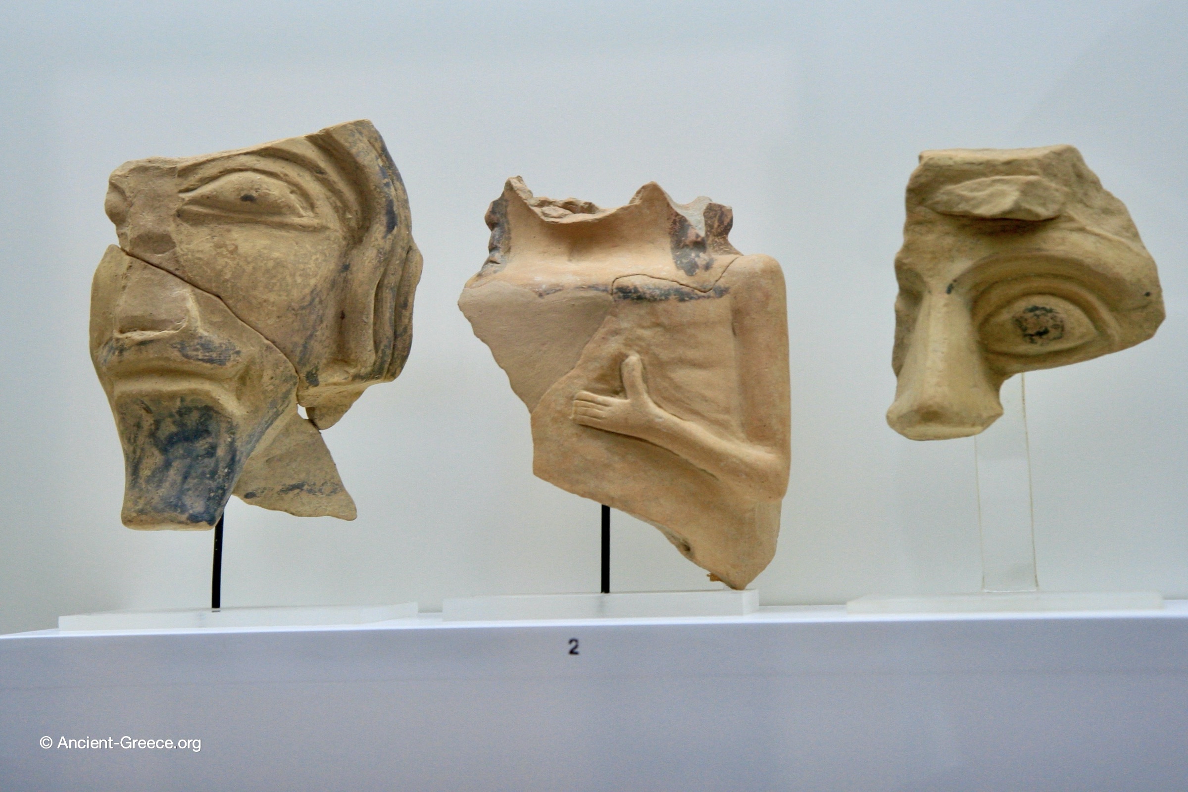 Fragments of large-scale terracotta figures