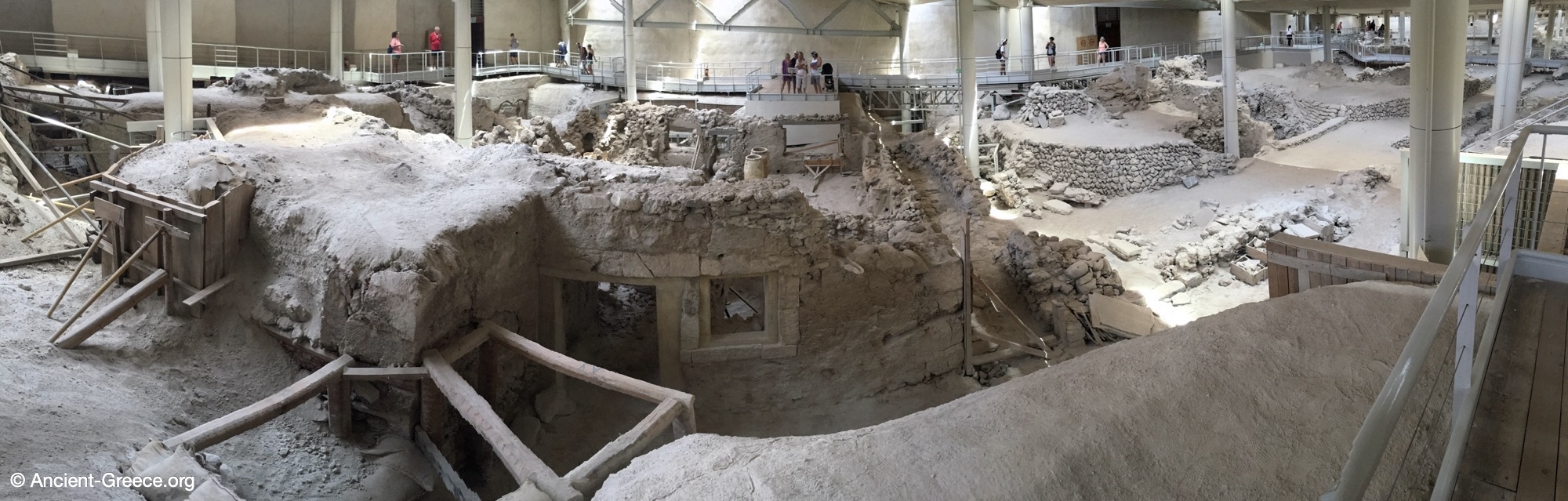 Pithoi Storeroom, Akrotiri Akrotiri Archaeological