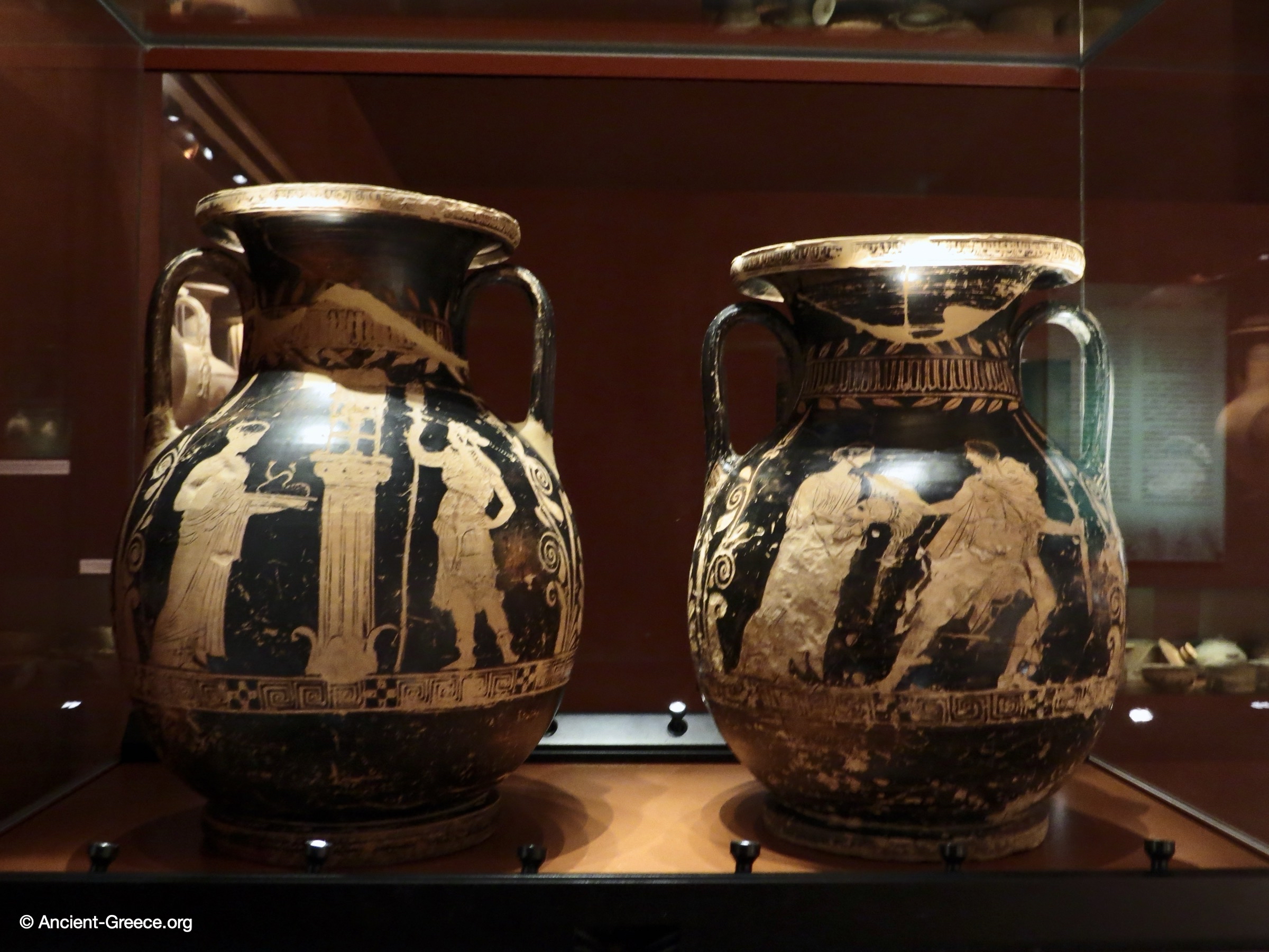 Cinerary Urns and Cremation Burial