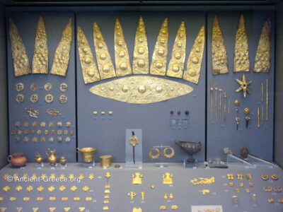 Golden artifacts from Mycenae