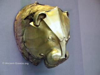 Lion Rython. Gold rhyton in the shape of a lion&rsquo;s head. 16 century BCE.