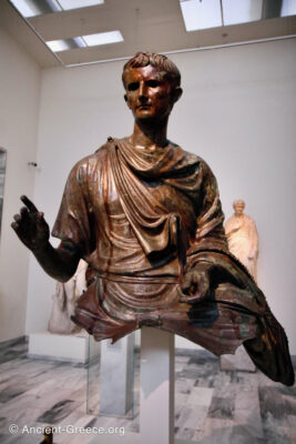 Statue of the emperor Augustus