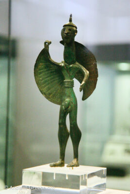 Bronze warrior figurine figure-of-eight shield