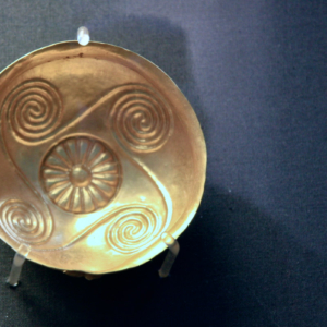 Minoan gold jewelry