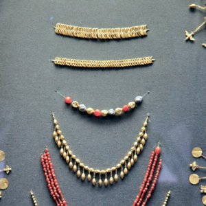 Minoan jewelry