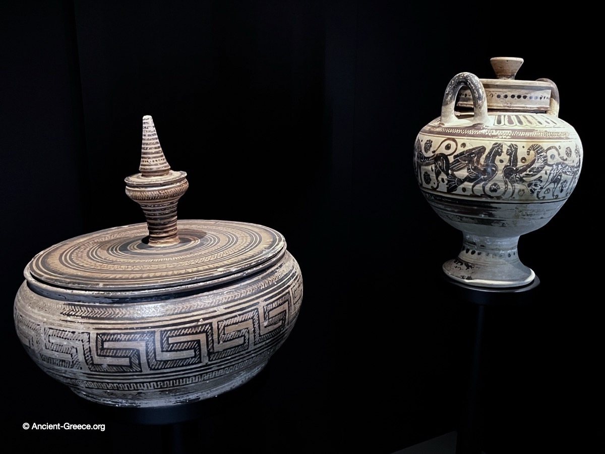 Greek ceramic vessels from the 8th century BCE