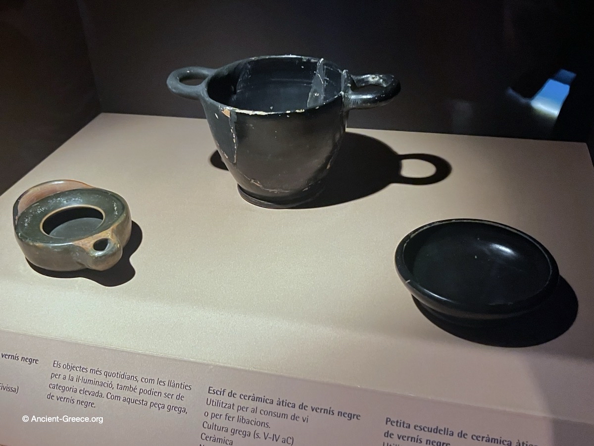 Ceramic black-varnished Attic pottery vessels