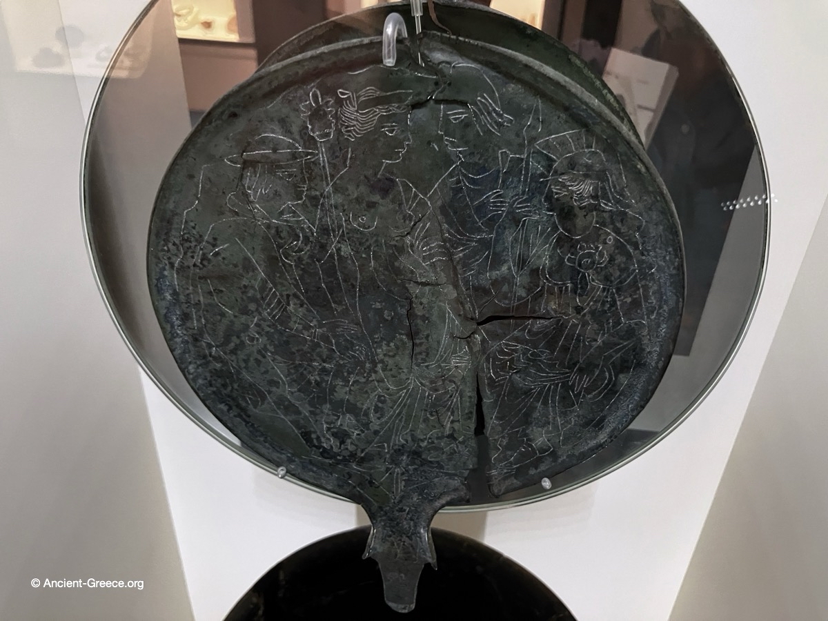 Bronze mirror of Etruscan production engraved