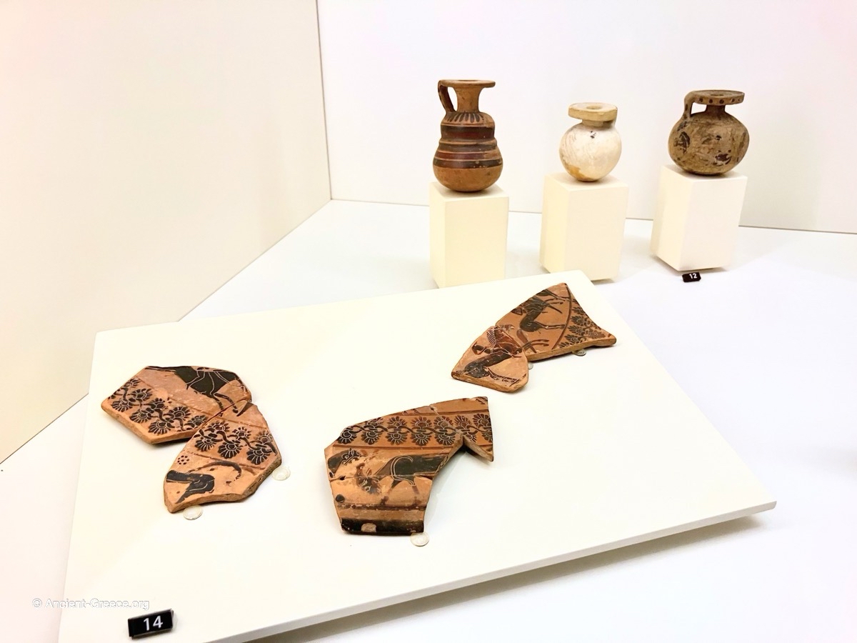 Ceramic shards from the Archaic Era.