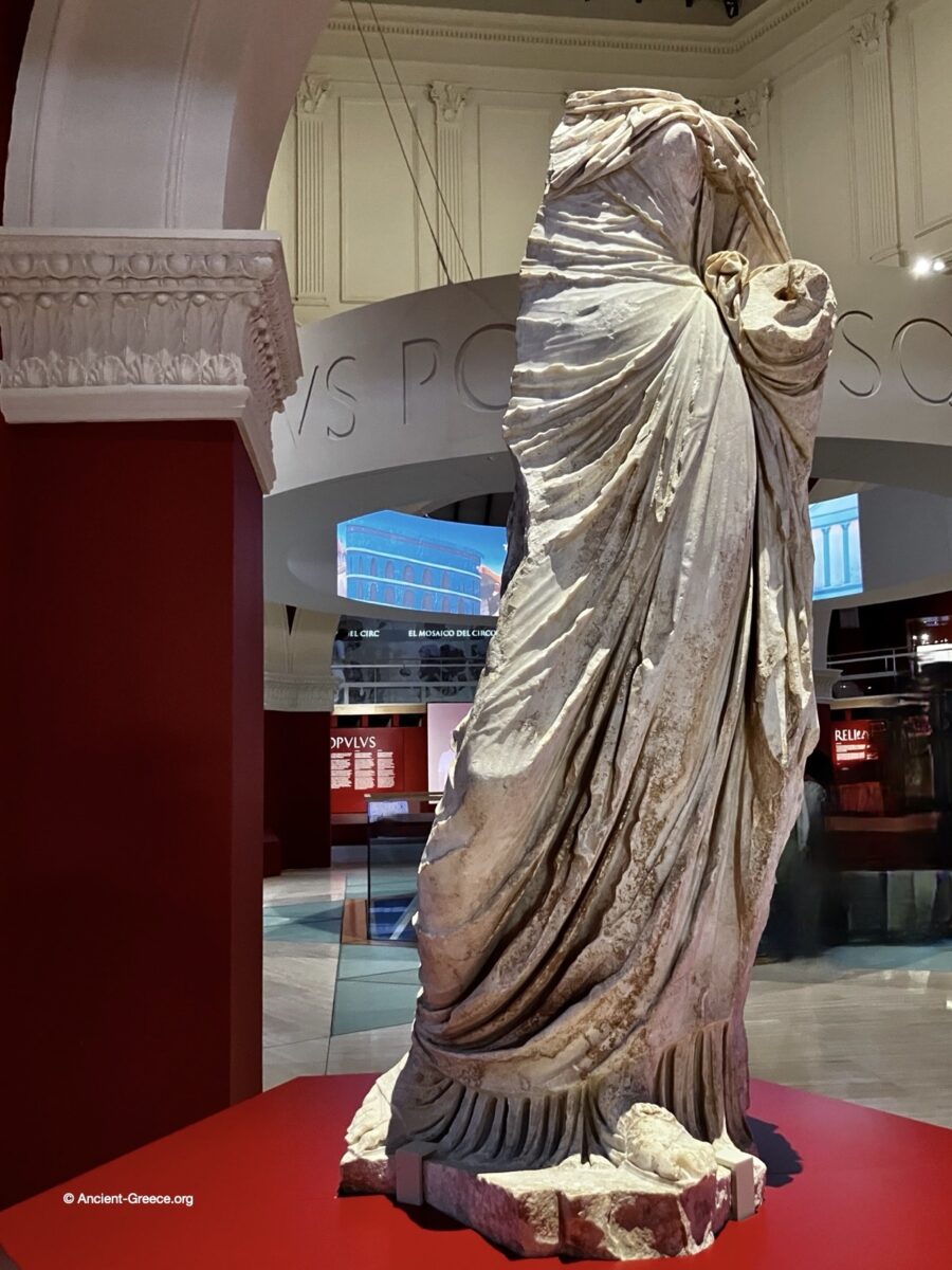 marble sculpture known as Goddess of Carrer del Paradis.