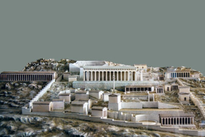 Reconstruction of Delphi sanctuary