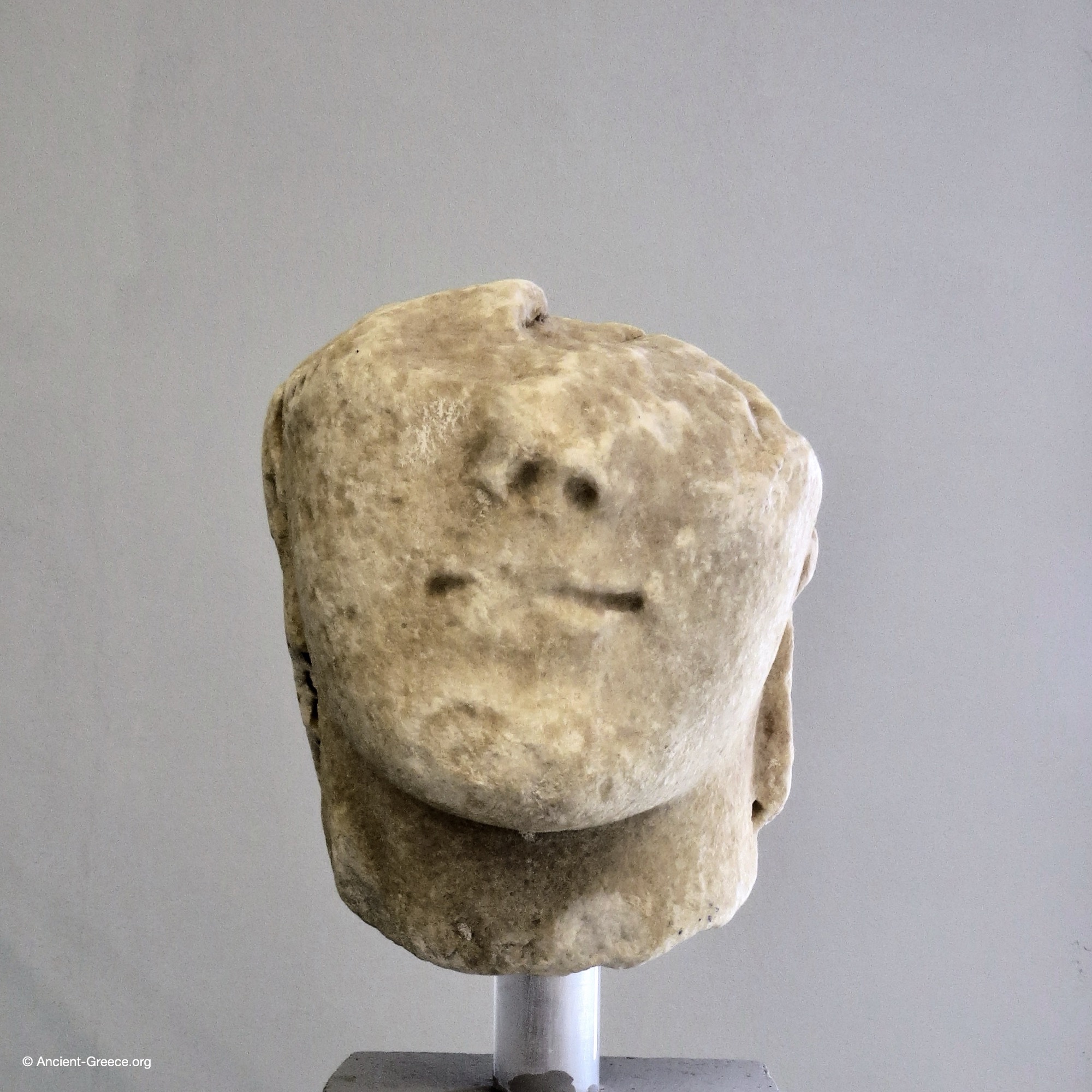 Helmeted Head of Theseus Marble