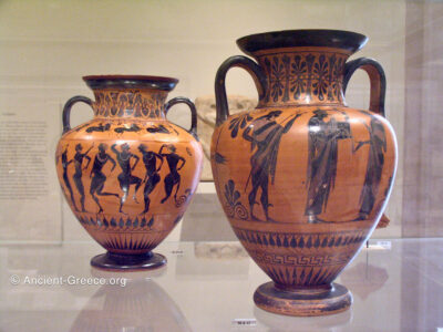 2 amphorae