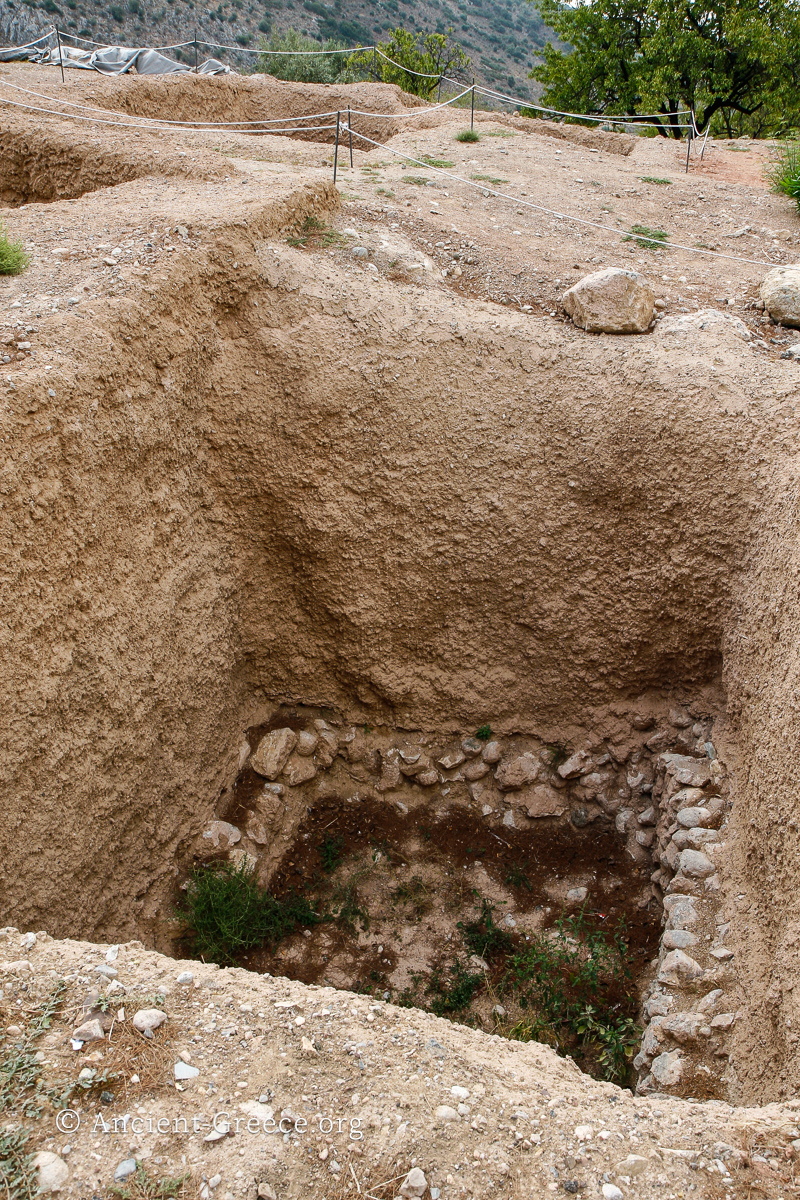 Mycenae: Grave Circle B