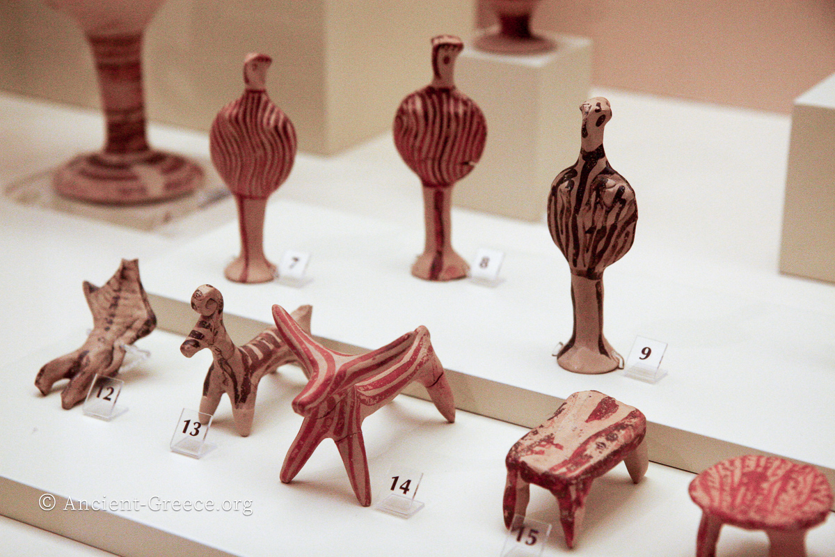 Mycenae Museum Figurines Clay figurines Mycenae Archaeological Museum.