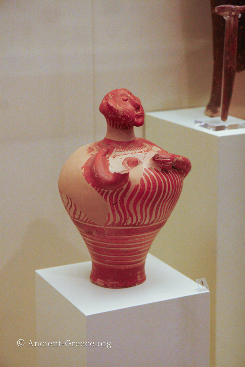 Anthropomorphic ceramic figurine