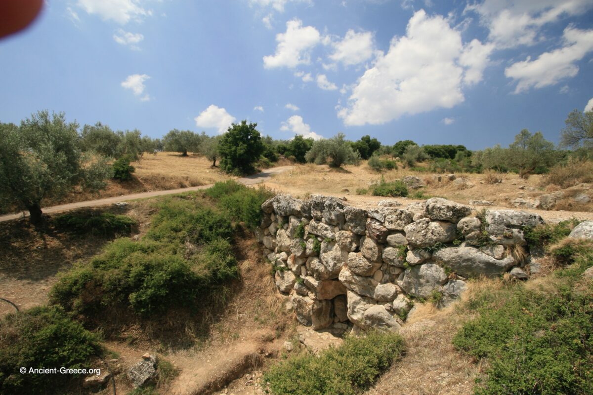 Arkadiko stone bridge