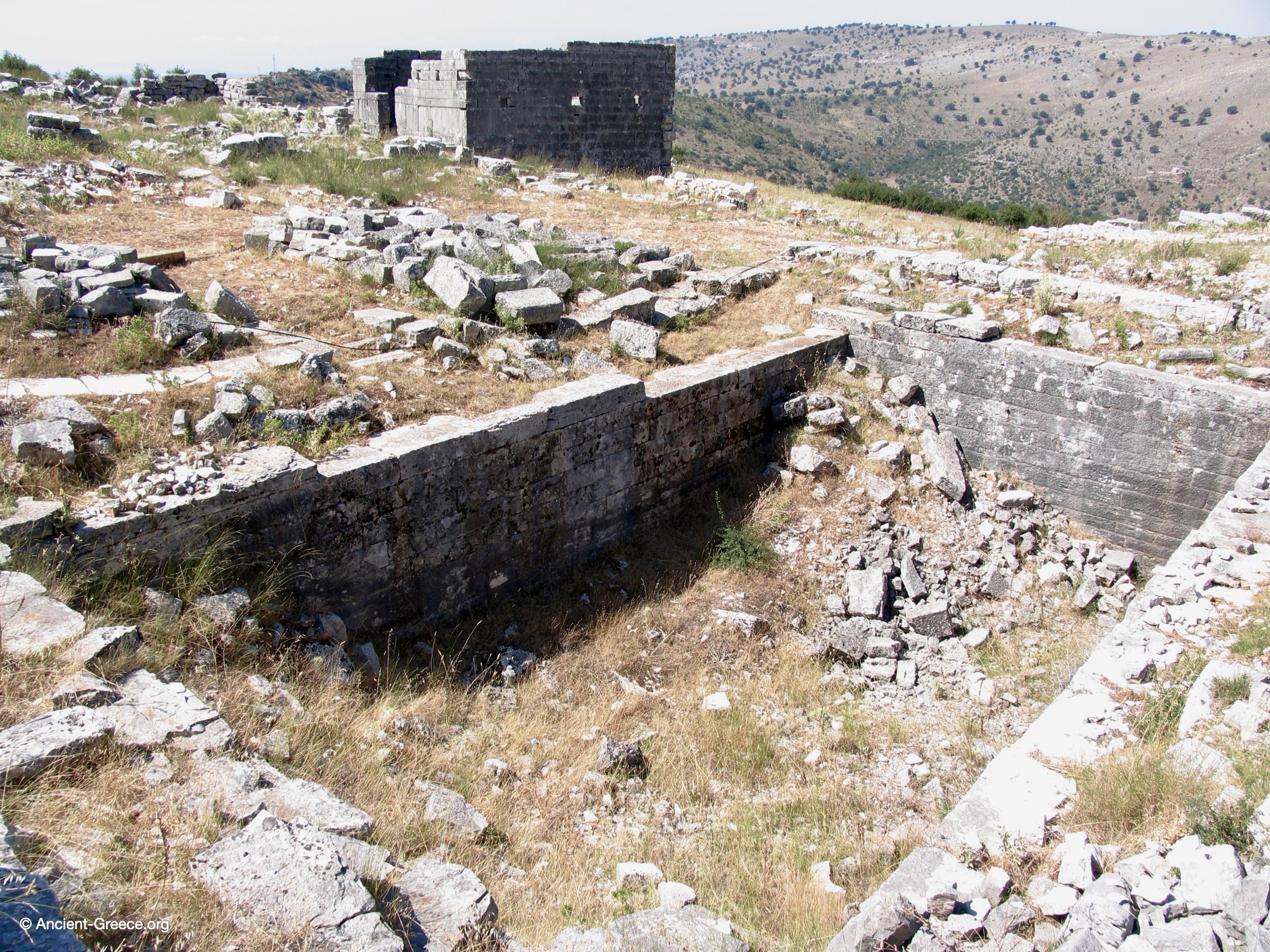 The Public Cistern of Orraon