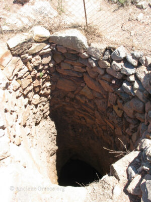 Palekastro Minoan Settlement Well