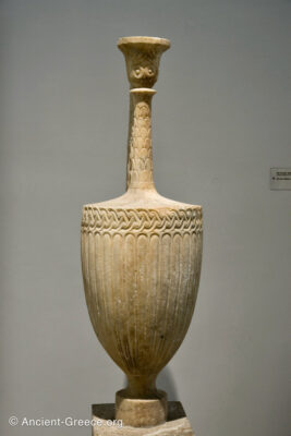 Mable Grave Lekythos with decorations