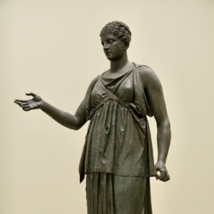 Bronze statue of Artemis Bronze statue of Artemis