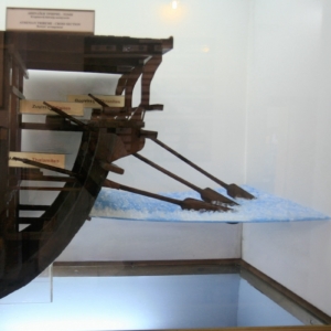 Ships in Ancient Greece - Trireme Cross Section Scale Model Trireme Cross Section Scale Model