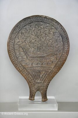 Clay frying-pan vessel with incised decoration of a ship