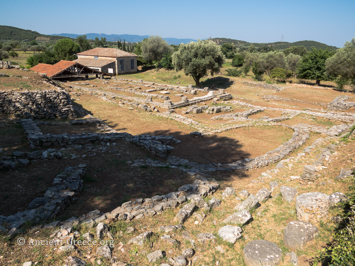 Apsidal buildings and Temple of Apollo Themrios