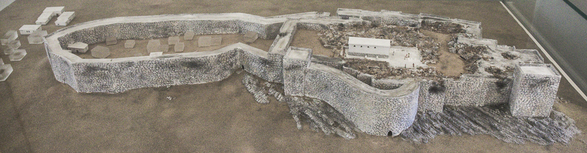 Tiryns citadel Bronze Age reconstruction